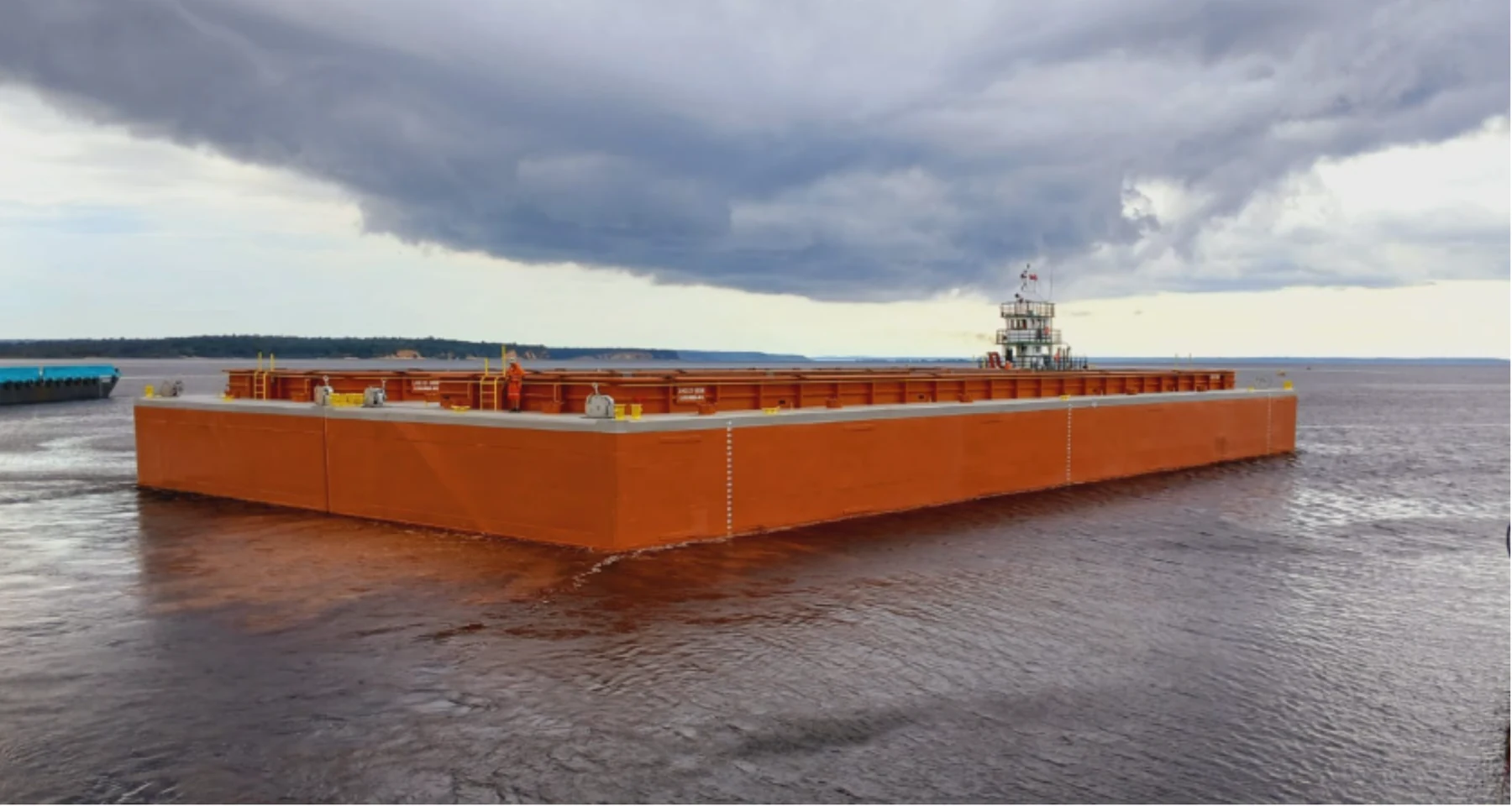 Balsa mineraleira em acompanhamento técnico de construção